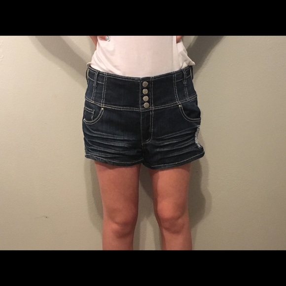 Almost Famous Pants - Shorts Almost Famous Pants - Shorts